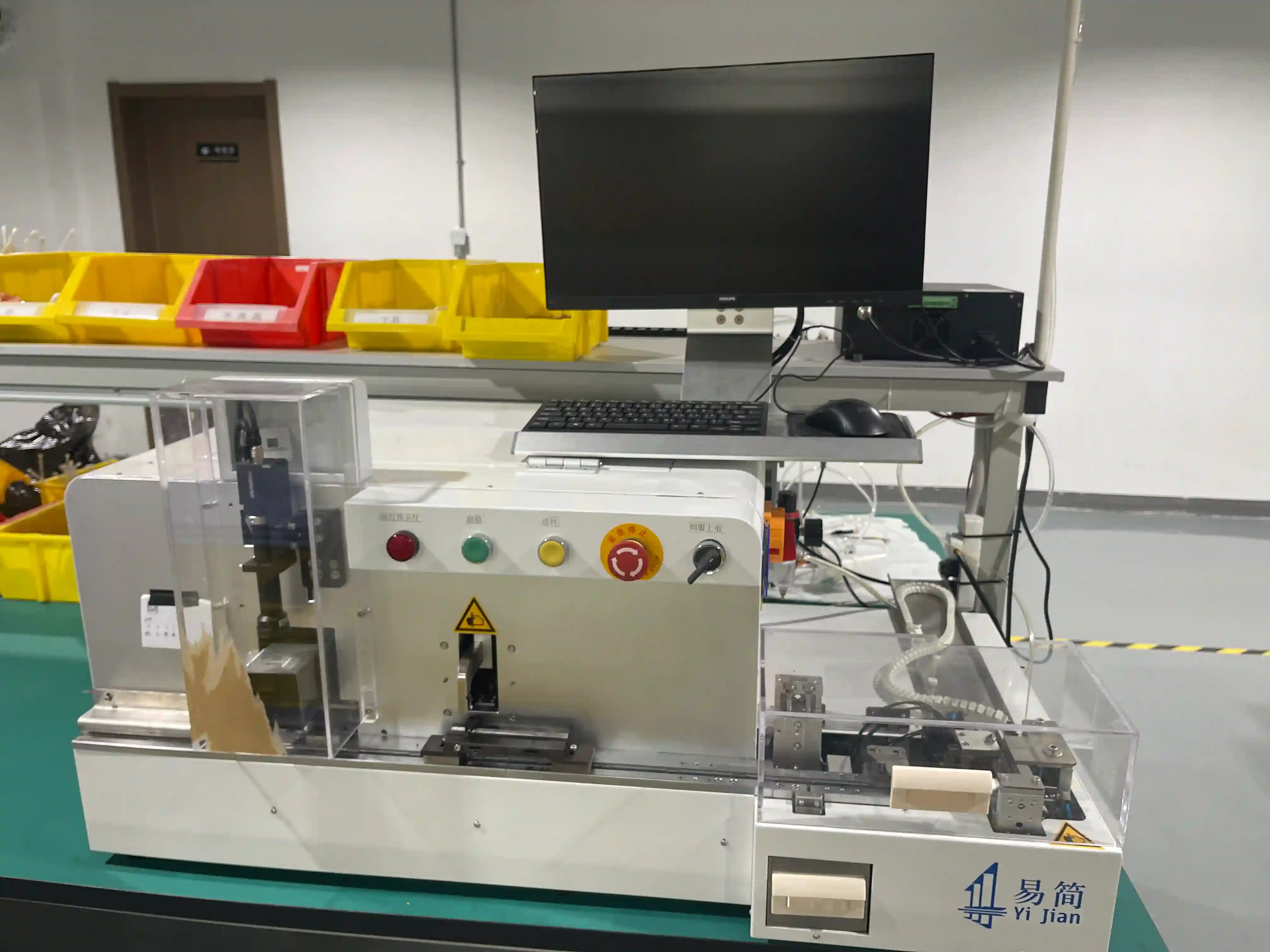 Diseño de Overmolding en Ensamblajes de Cables: Materiales, Retracción y Fiabilidad