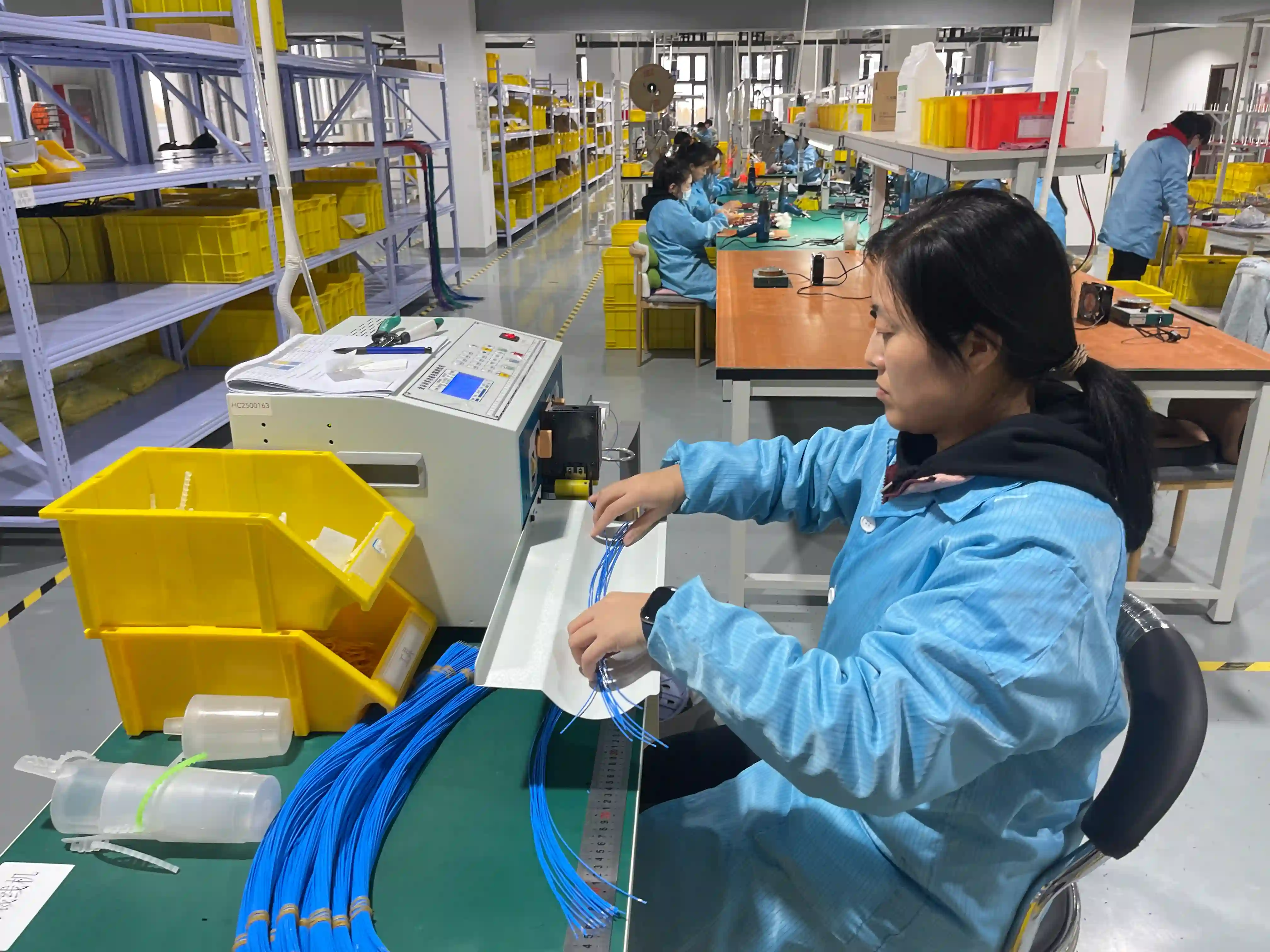 Proceso de corte de precisión de cables