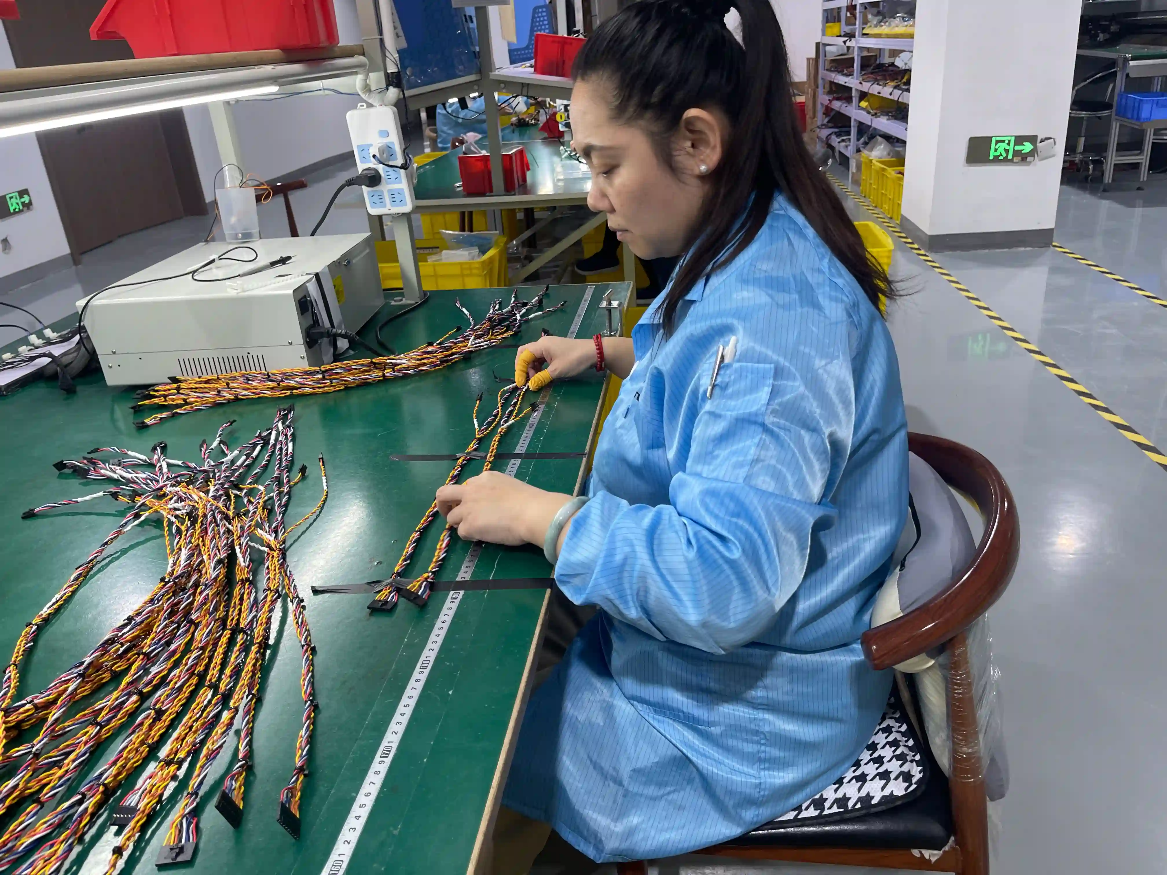 Calibre AWG para Cables y Arneses: Cómo Elegirlo según Corriente, Caída de Tensión y Flexión